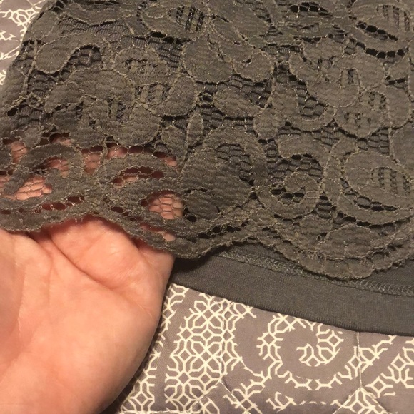 NY&CO Lace overlay tee - Picture 3 of 6